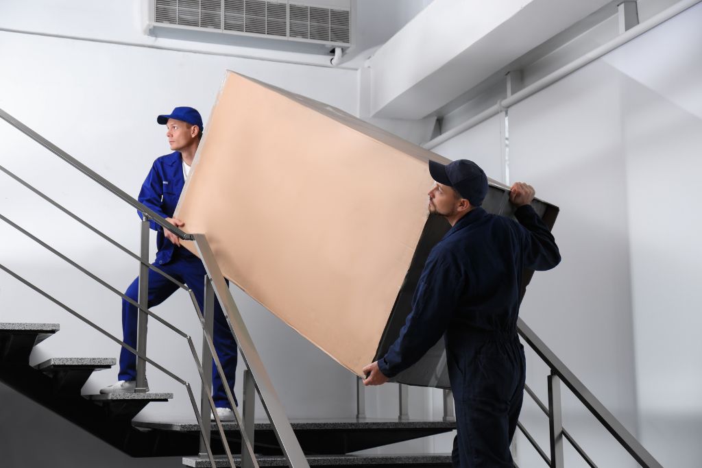 Trucos para transportar objetos voluminosos en una mudanza